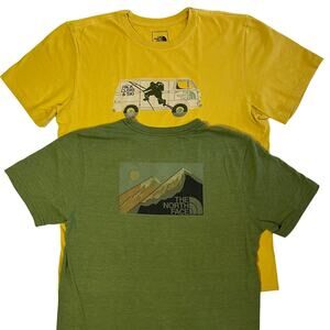 Bundle of The North Face Men's Graphic T-shirts Size Large